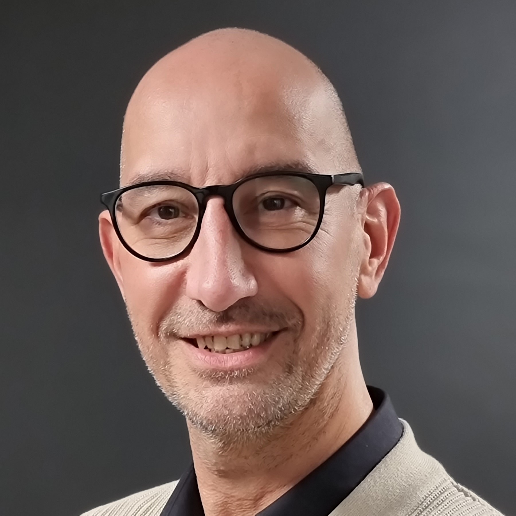<a href="https://www.linkedin.com/in/ronaldstolk1/" title="Bekijk het LinkedIn profiel van Ronald Stolk" target="_blank"><i class="fa fa-linkedin-square"></i></a> Ronald Stolk