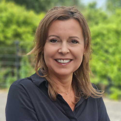 <a href="https://www.linkedin.com/in/sandra-van-der-stegen-067390b1/" title="Bekijk het LinkedIn profiel van Sandra van der Stegen" target="_blank"><i class="fa fa-linkedin-square"></i></a> Sandra van der Stegen